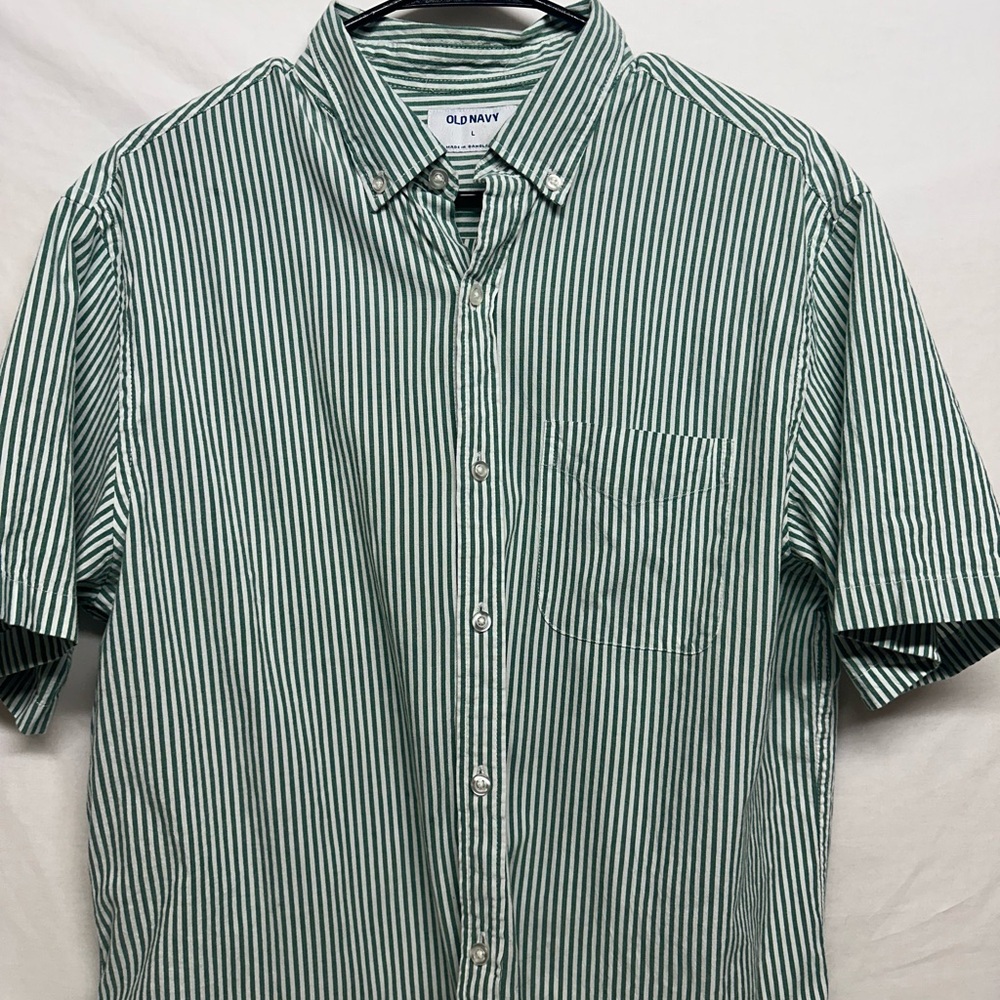 Old Navy‎ Mens Shirt  Green and White Striped Short Sleeve Collared Button Up